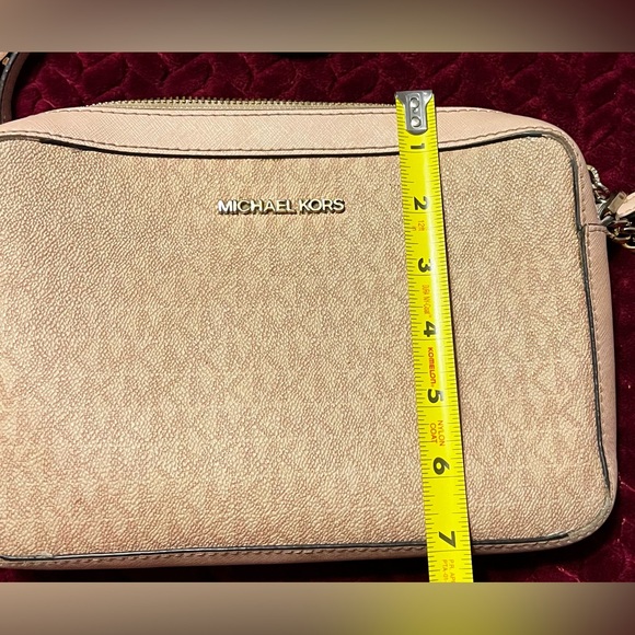 UC Michael Kors Light Blush Crossbody and Wallet 2-piece Set - Picture 11 of 12